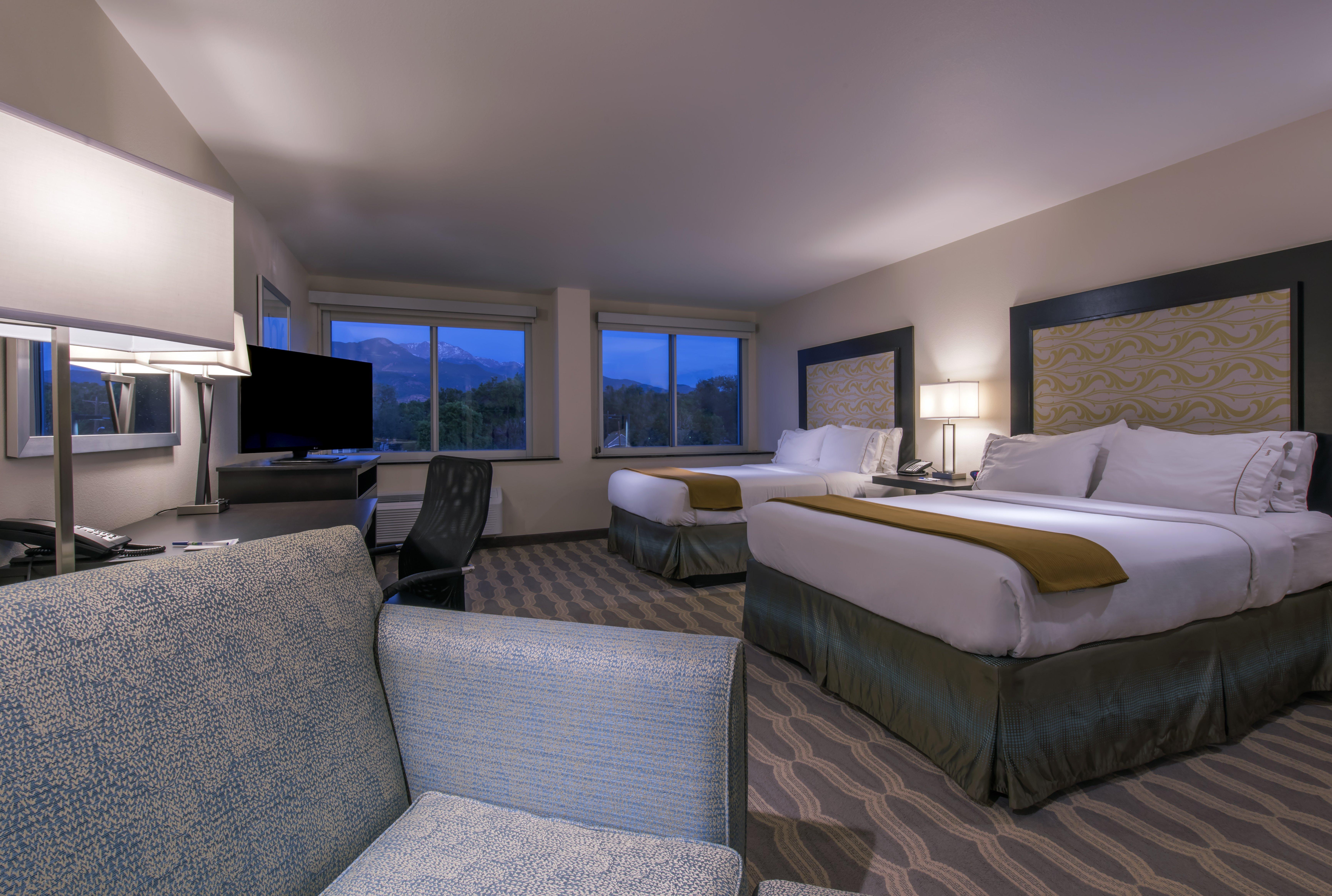 Holiday Inn Express & Suites Colorado Springs Central By Ihg Exteriör bild