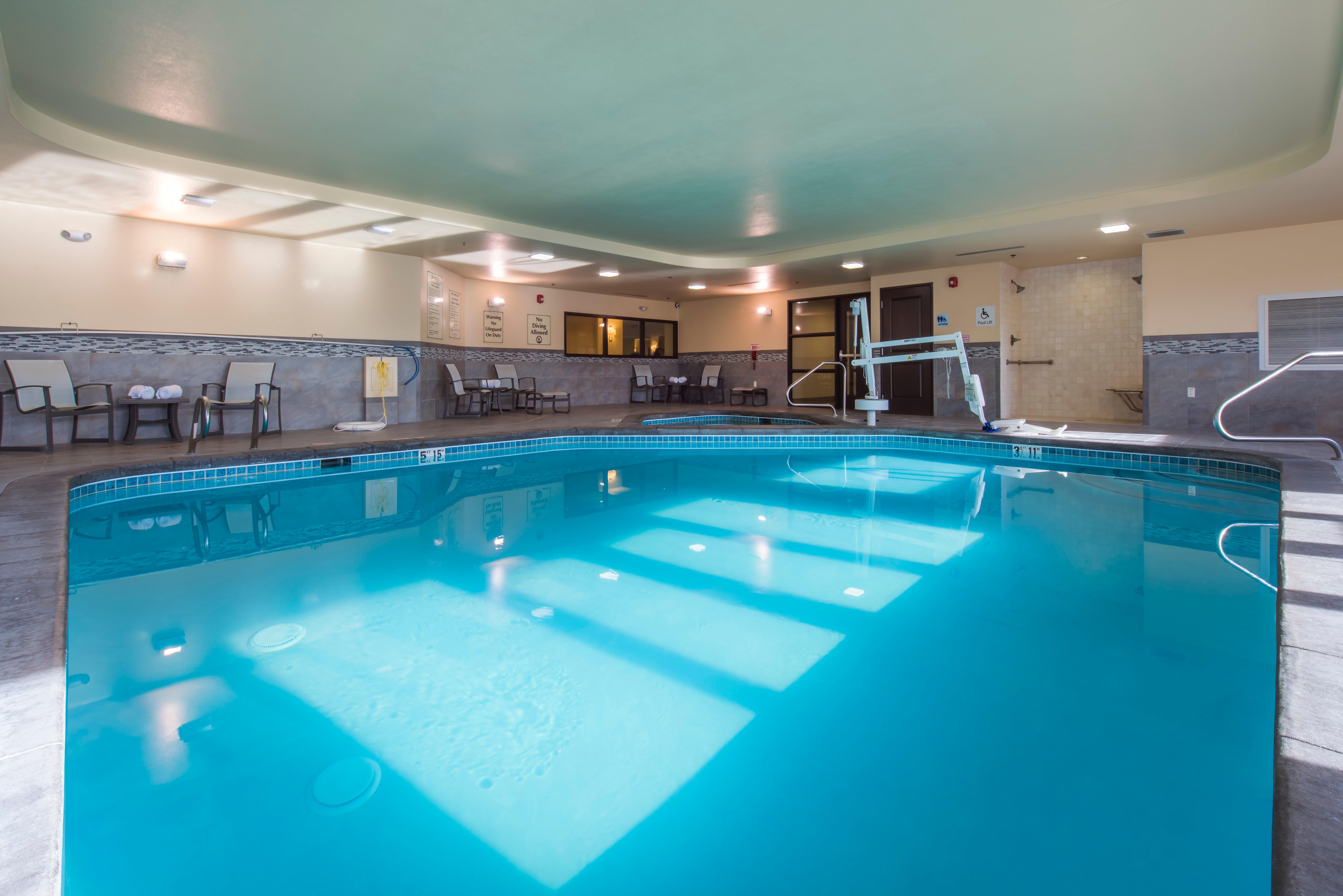 Holiday Inn Express & Suites Colorado Springs Central By Ihg Exteriör bild