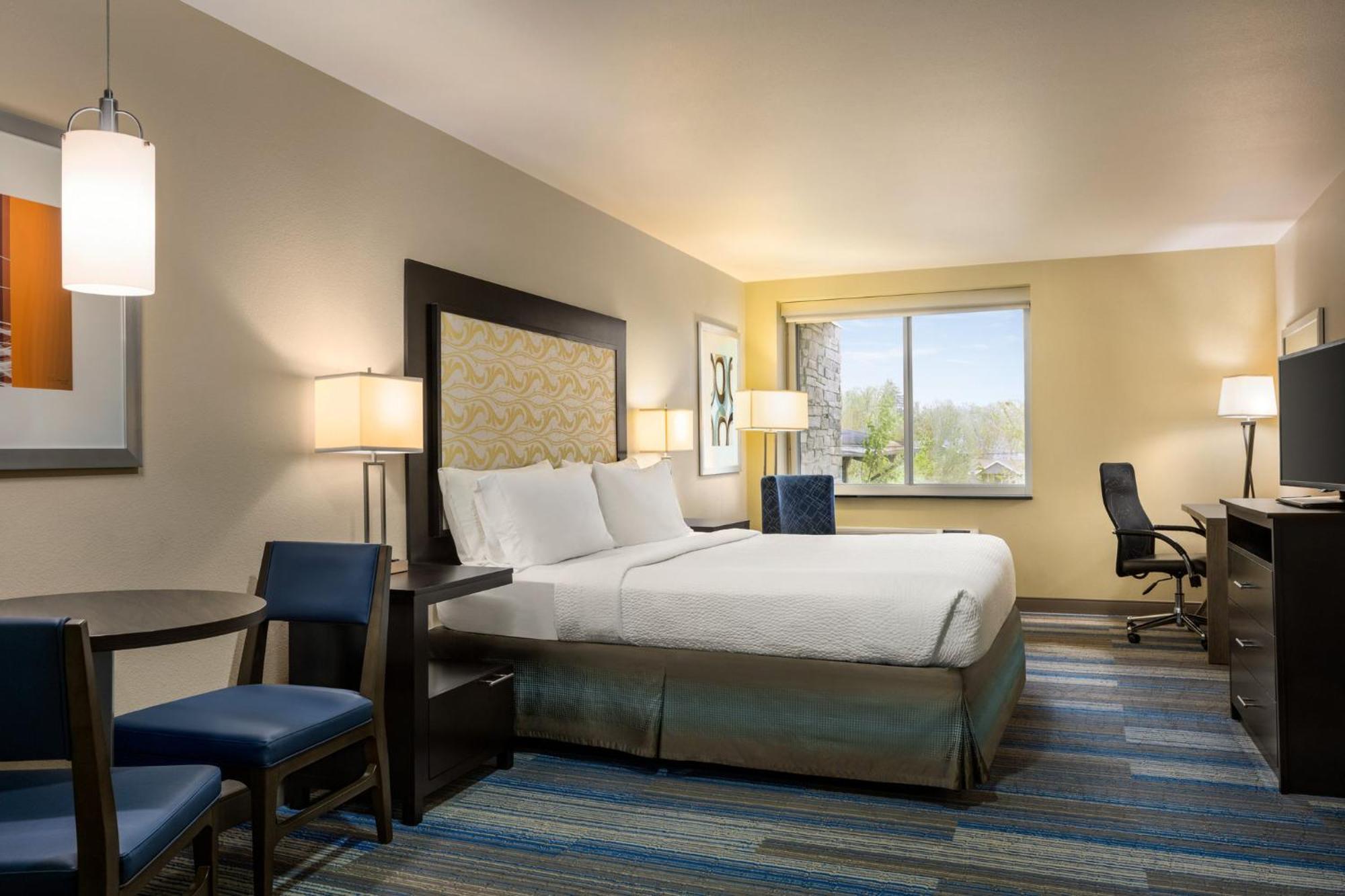 Holiday Inn Express & Suites Colorado Springs Central By Ihg Exteriör bild